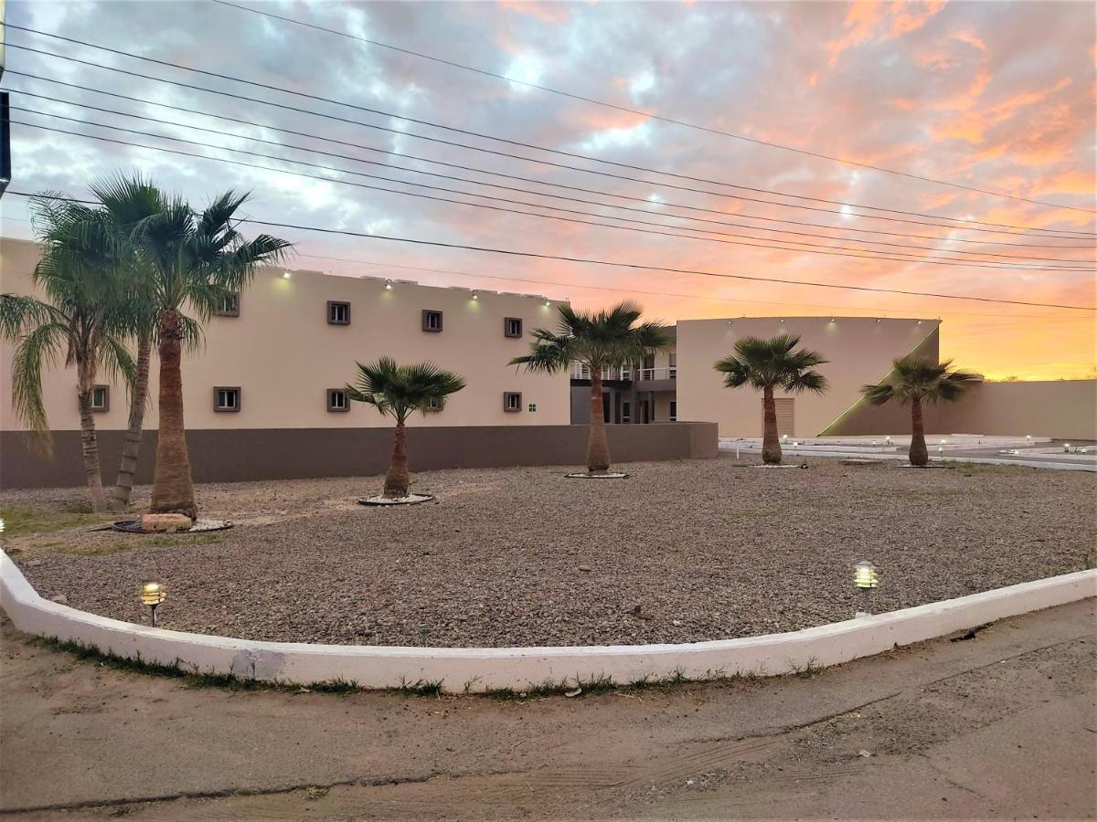 Hotel Oasis Heroica Caborca المظهر الخارجي الصورة