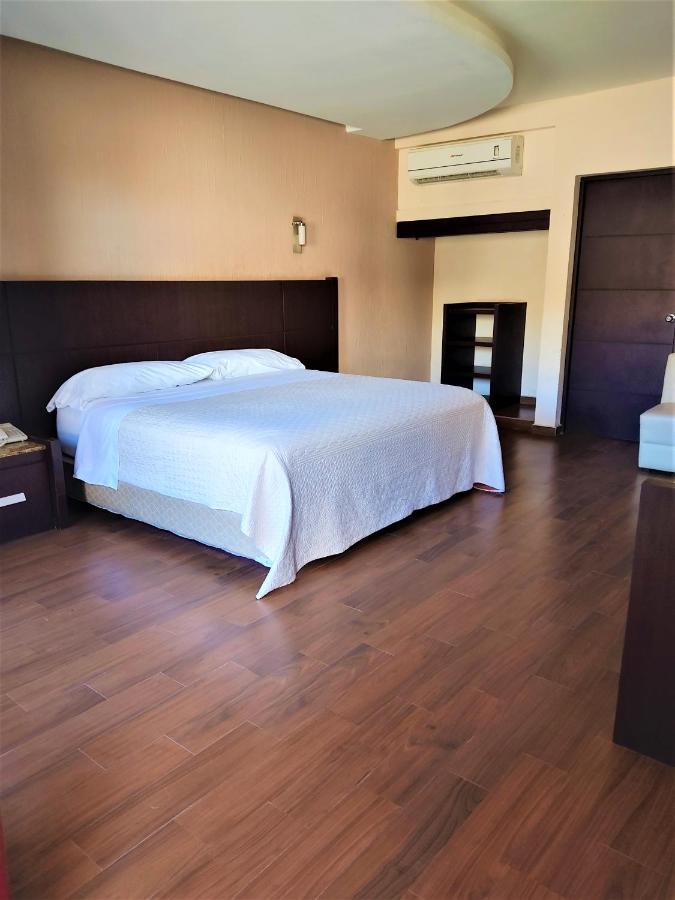 Hotel Oasis Heroica Caborca المظهر الخارجي الصورة