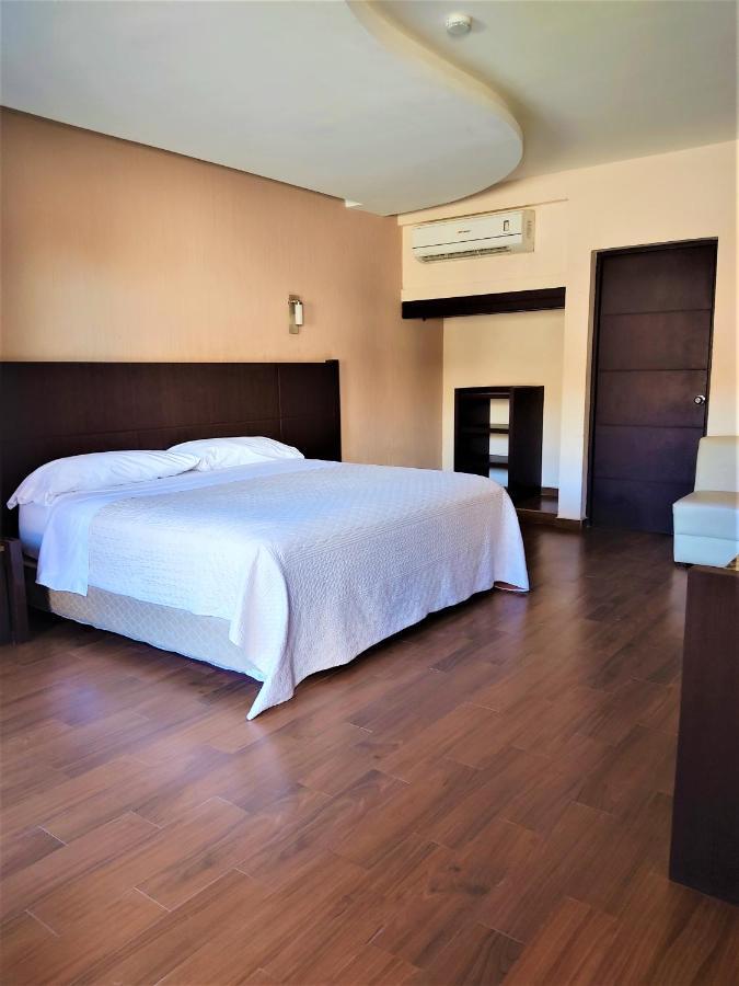 Hotel Oasis Heroica Caborca المظهر الخارجي الصورة